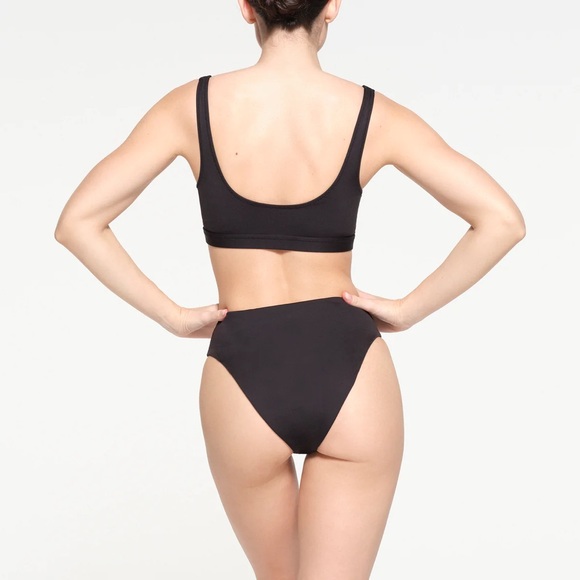 SKIMS Signature Swim Tank Bikini Top in Onyx Size M - New Never Worn - Picture 4 of 4